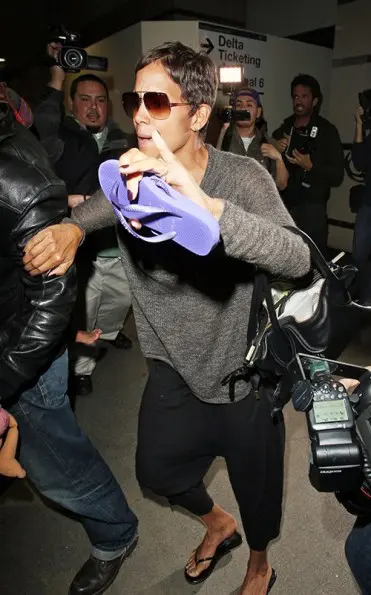 halle-berry-trys- to-get-through-the-airport-the-jasmine-brand