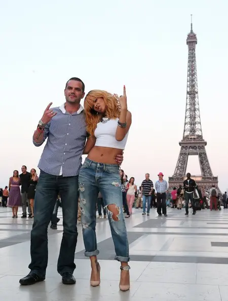 c-Rihanna Takes Touristy Pictures at the Eiffel Tower