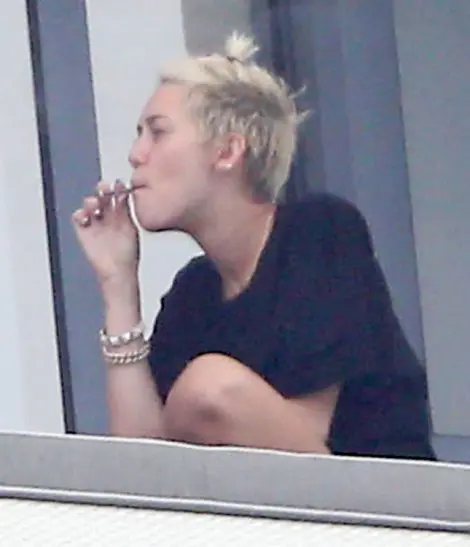 miley cyrus-smokes weed-the jasmine brand