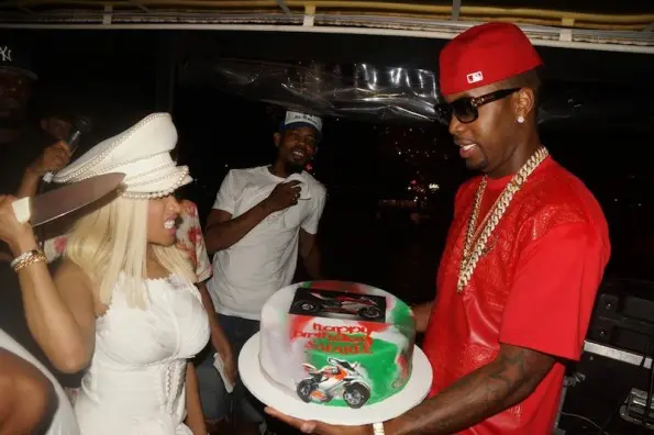 nicki minaj cuts the cake-july 4th cruise-the jasmine brand