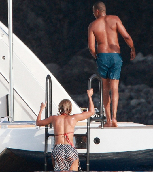 c-beyonce birthday with jayz-bikini-italy-the jasmine brand