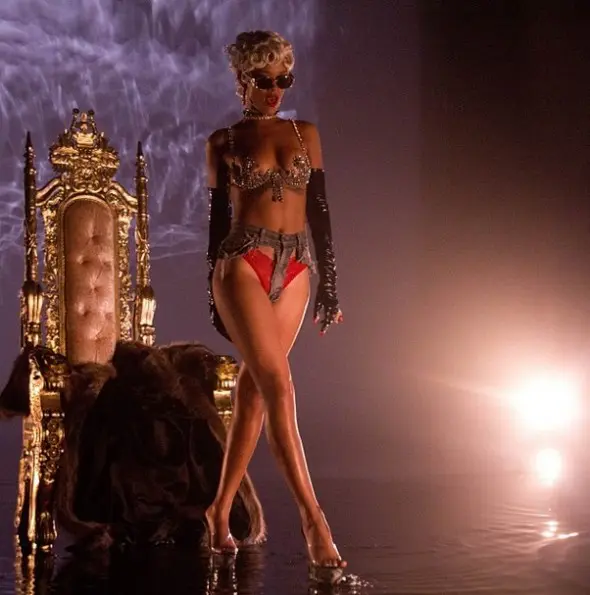 f-rihanna-pour it up video-the jasmine brand