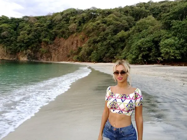 beyonce-jamaica vacation with sister solange-the jasmine brand