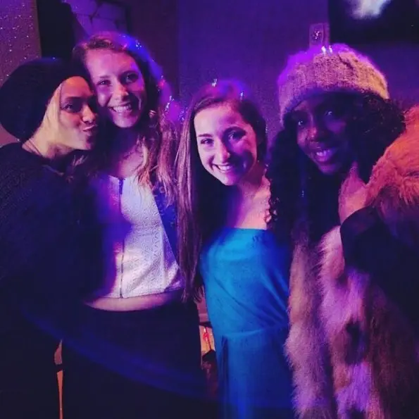 beyonce-kelly rowland-karoake bar-the jasmine brand