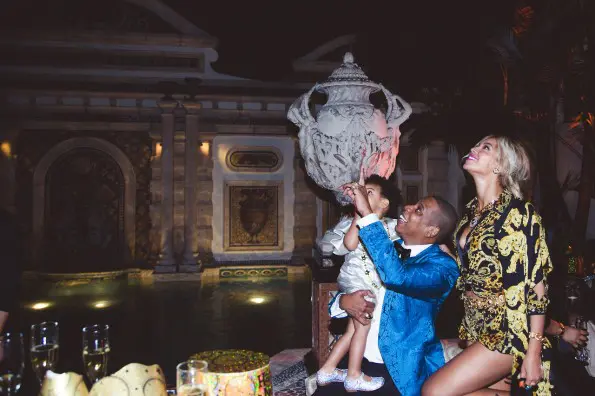 blue ivy-fireworks-beyonce-jay z-new years eve party-versace mansion-the jasmine brand