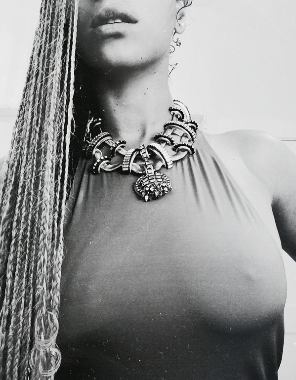 beyonce-nipple gate-cornrows-the jasmine brand