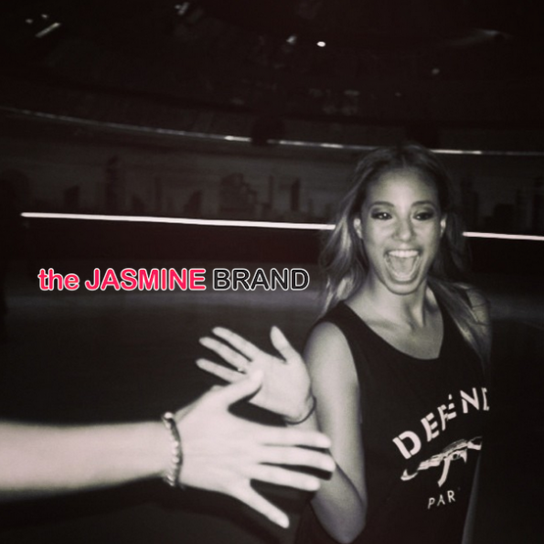 high five beyonce roller skating on the run tour houston the jasmine brand