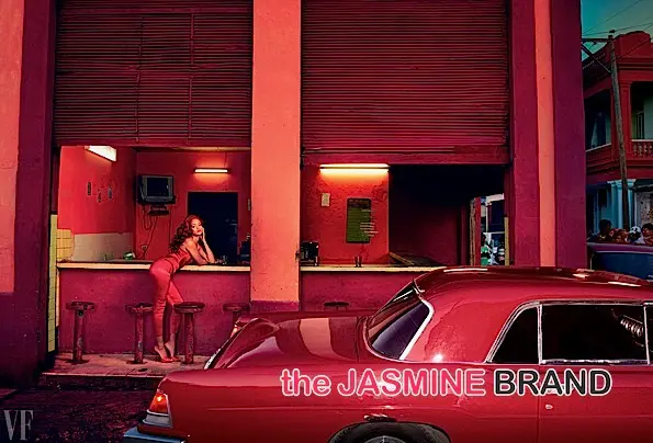 rihanna-november-2015-cover-annie-leibovitz-vf-01