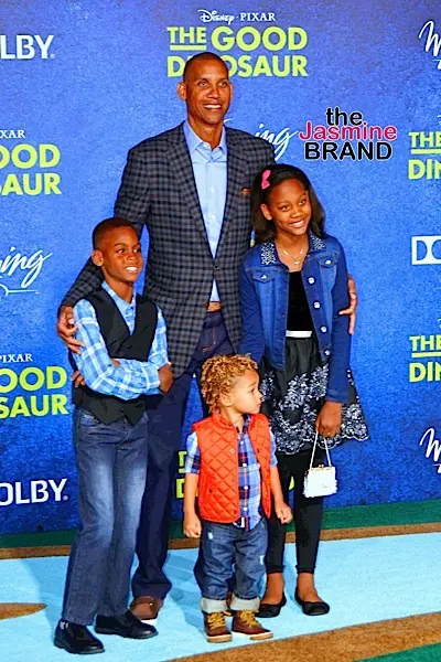 "The Good Dinosaur" Los Angeles Premiere - Arrivals