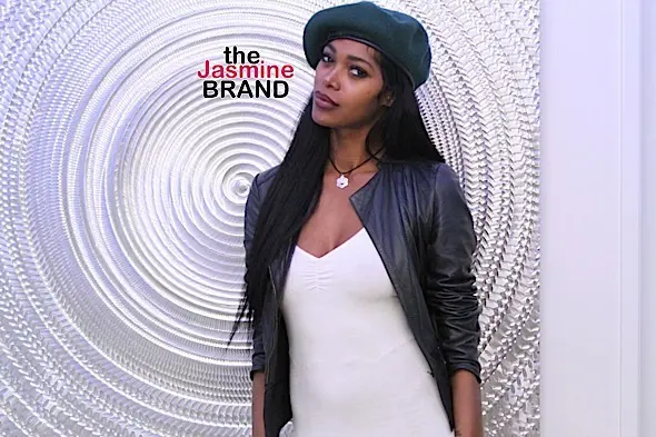 Jessica White Trashes Floyd Mayweather Over 'All Lives Matter' Remarks: You're a woman beater! Jessica White Trashes Floyd Mayweather Over 'All Lives Matter' Remarks: You're a woman beater!