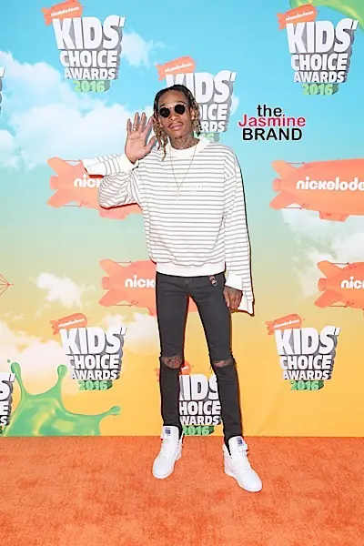 03/12/2016 - Wiz Khalifa - Nickelodeon's 2016 Kids' Choice Awards - Arrivals - The Forum - Inglewood, CA, USA - Keywords: Vertical, Arrival, Attending, People Person, Award, Television Show, Film, Portrait, Photography, Film Industry, Fashion, Arts Culture and Entertainment, Celebrity, Celebrities, Nickelodeon Kids' Choice Awards, Topix, Bestof, 29th Annual Nickelodeon Kids' Choice Awards, California Orientation: Portrait Face Count: 1 - False - Photo Credit: PRPhotos.com - Contact (1-866-551-7827) - Portrait Face Count: 1