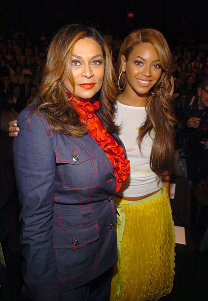 Beyonce, in full promo mode, stopped by The View this morning w/ her mama, 