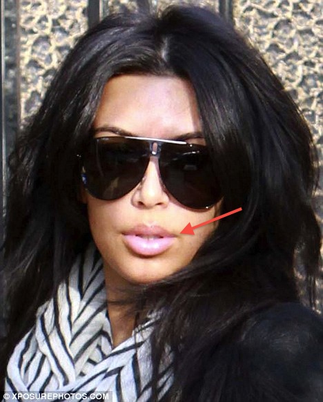 kim kardashian no makeup 2010. kim kardashian no makeup 2010.