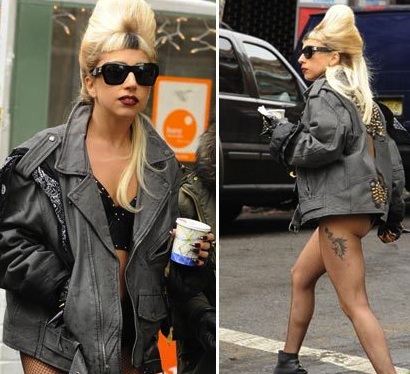 Lady Gaga Walking New York In A Bra