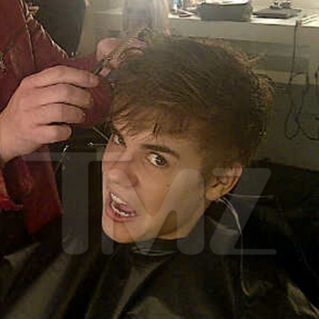 justin bieber haircut 2011 for charity. Justin Bieber#39;s haircut,