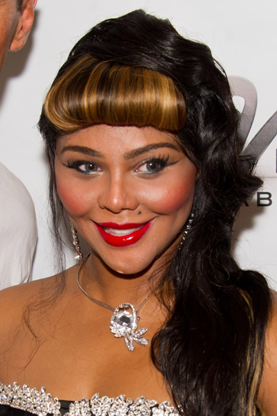 lil kim hairstyles. Lil Kim was spotted rocking a