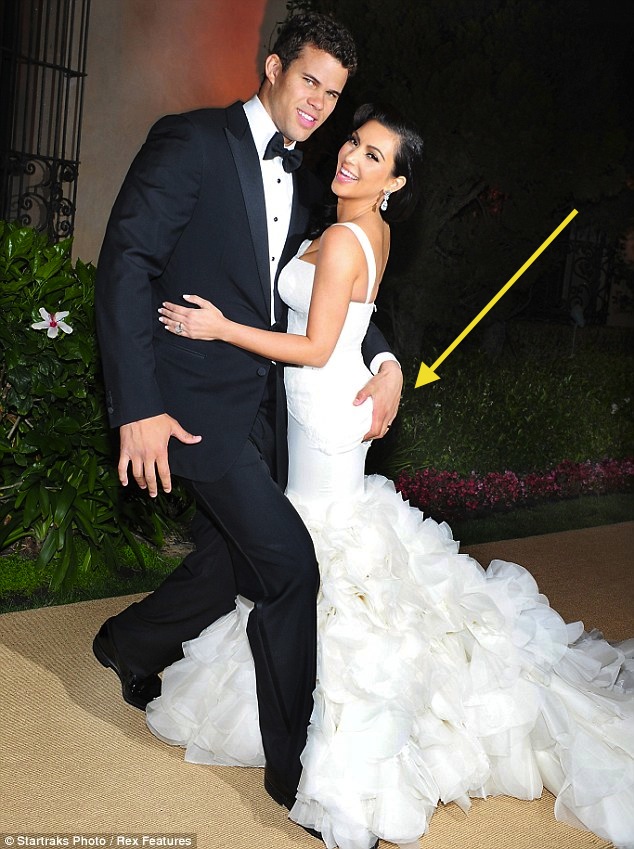 Pix Kim Kardashians Wedding Photos The Romantic Booty Grab Thejasminebrand 