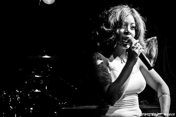 kmichelle-performs at bb kings nyc-c-the jasmine brand