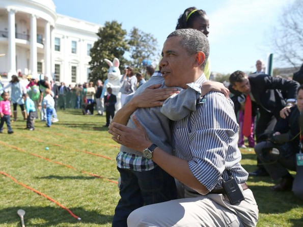 potus-hugs it out with kiddie-easter egg roll 2013-the jasmine brand