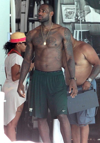 Photos Lebron James D Wade Get Chest Naked On South Beach Angela