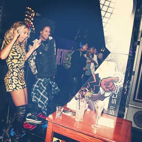 Beyonce-Celebrates-Album-Release-With-Private-Party-3-The Jasmine Brand