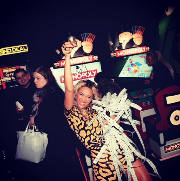 Beyonce-Celebrates-Album-Release-With-Private-Party-2-The Jasmine Brand