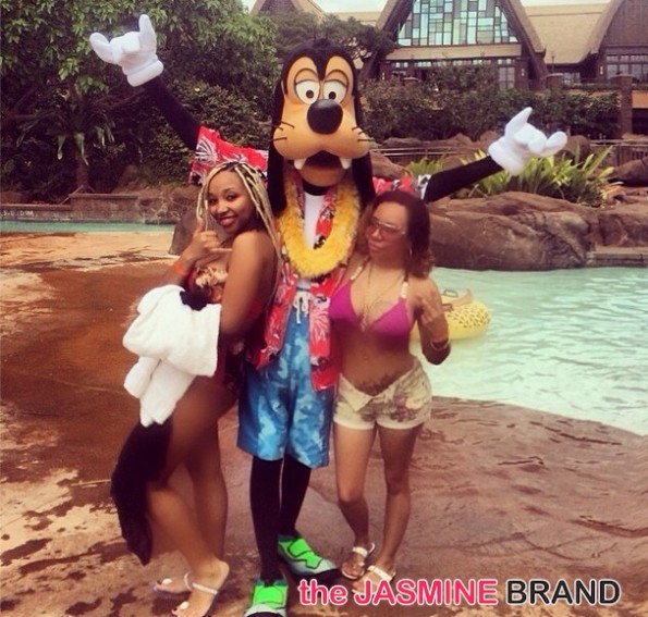 tiny takes daughter-Zonnique-to hawaii for 18th birthday-poolside-the jasmine brand