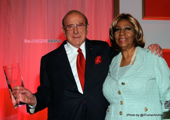 Clive Davis presents Aretha Franklin with WIM Icon Award 