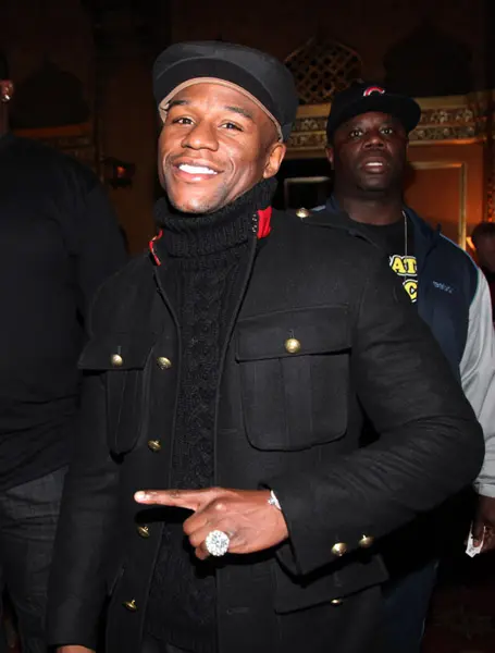 (EXCLUSIVE) Floyd Mayweather Scores $$$ In Lawsuit Over Illegal Use of His Image For Super Bowl Party