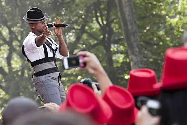[Video] NeYo Performs On ‘Good Morning America’