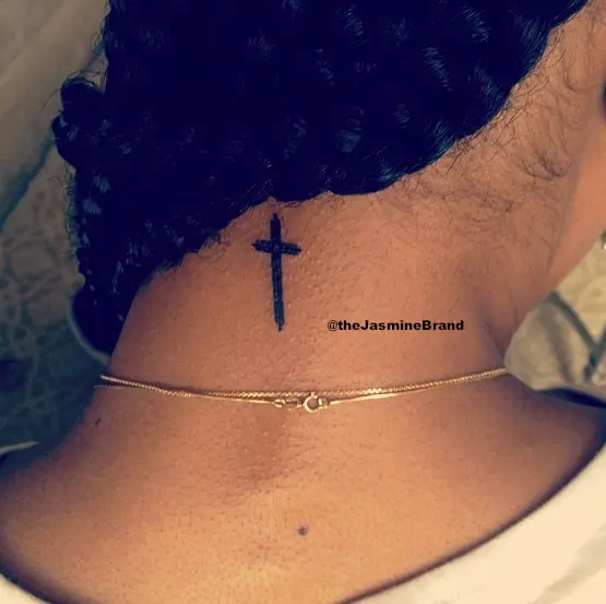 Celebrity Ink, Kelly Rowland Debuts New Neck Tattoo