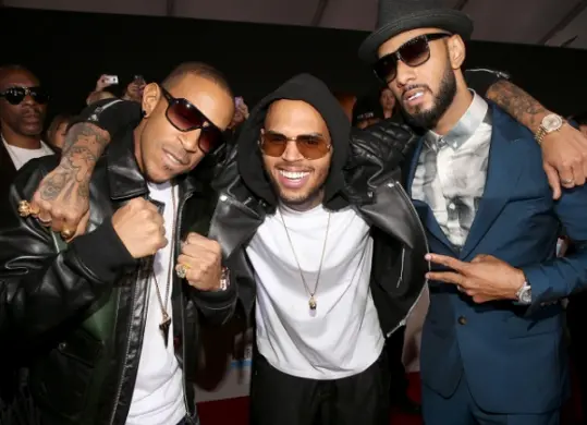 [Video] Swizz Beatz, Ludacris & Chris Brown Perform ‘Everyday Birthday’ at the AMA’s