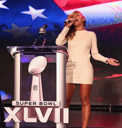 Beyonce Side Steps Destiny’s Child Rumors + Says She’s Absolutely Singing Live for Super Bowl