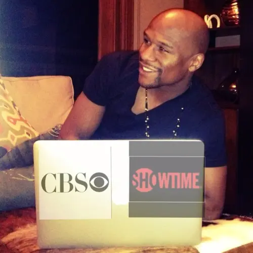 Floyd Mayweather Inks Record Breaking Deal With Showtime