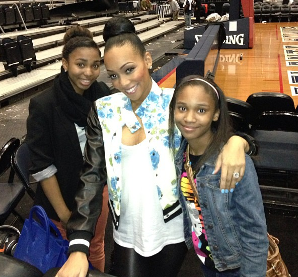 Ovary Hustlin’ : Is Singer Monica Pregnant With Her Third Child?