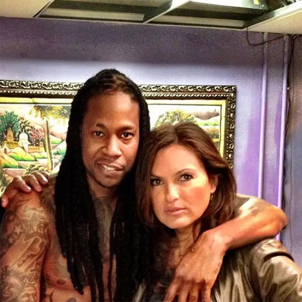 A Shirtless 2 Chainz Poses Chest Naked w/ Toy Guns for Upcoming ‘Law & Order’ Episode