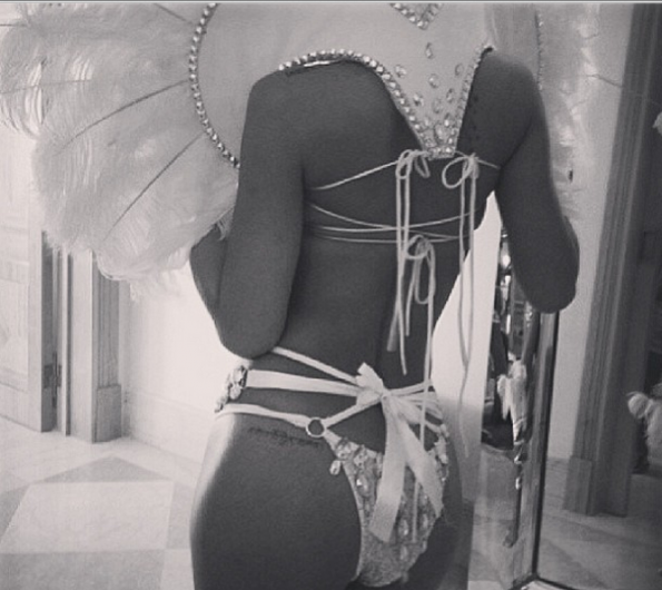 [Photos] Rihanna Serves Fashion Sex Appeal In Revealing Barbados Carnival Costume