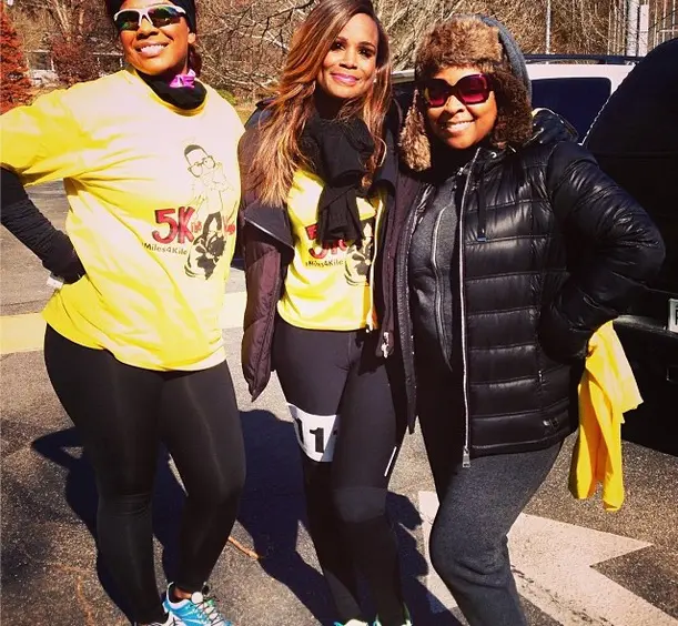 [Photos] Tameka Raymond Runs In Son Kile Glover’s Memory + ‘Atlanta Exes’ Caught Filming?