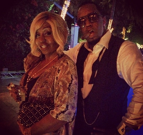 Diddy’s NYE Party Lasts Til 7 a.m.! Bash Included Synchronize Swimmers, Drake DJ’ing + Beyonce & Jay Z Make Appearance