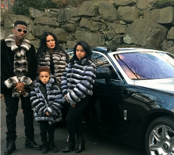 Celebs Stunt With Extravagant Christmas Gifts: Iggy Azalea, Karrueche, Justin Bieber, Emily B, Swizz Beatz & More