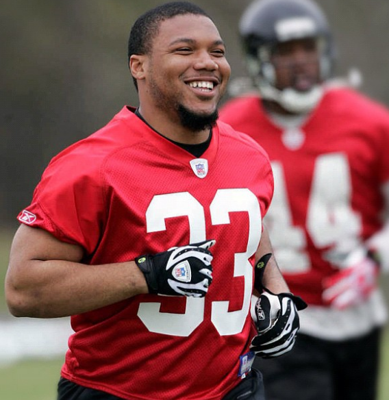 (EXCLUSIVE) Ex NFL’er Michael Turner Hit With Divorce, By Wife Who Famously Brawled With His Baby Mama