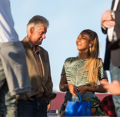 Beyonce Celebrates 35th Birthday With Jay Z , Bill Clinton, Kelly Rowland & Lala Anthony At ‘Made In America Festival’ [Photos]
