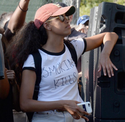 Malia Obama Rocks ‘Smoking Kills’ Tee at Made In America Festival [Photos]