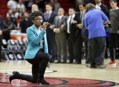 Singer Wears ‘Black Lives Matter’ Shirt, Kneels During National Anthem At Miami Heat Game [VIDEO]