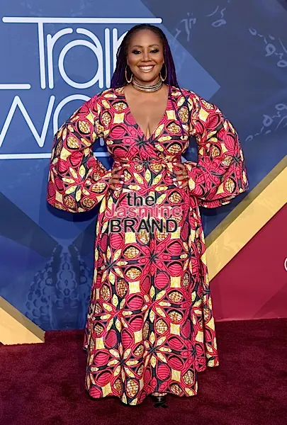 Lalah Hathaway Trashes Fans For Bringing Phones to Concert: You are not at the zoo!