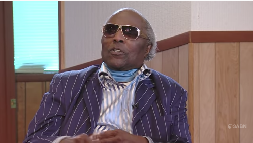 Little Richard Hints He’s No Longer Gay: You’ve got to live the way God wants you to live.