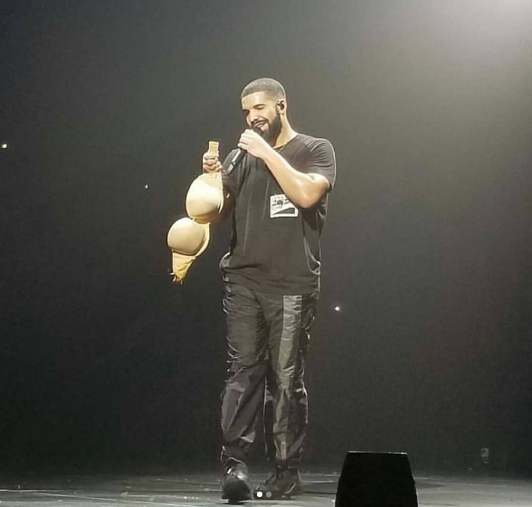 Drake – Fan Throws Bra On Stage, See His Reaction! [VIDEO]