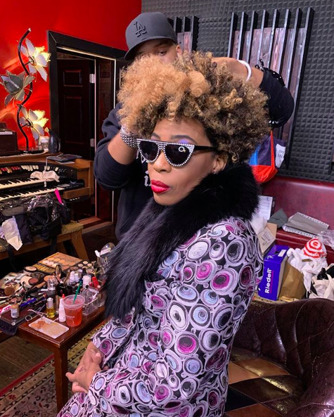 Macy Gray Says She’s A Vampire: ‘I Run Out, I Go & Bite People’