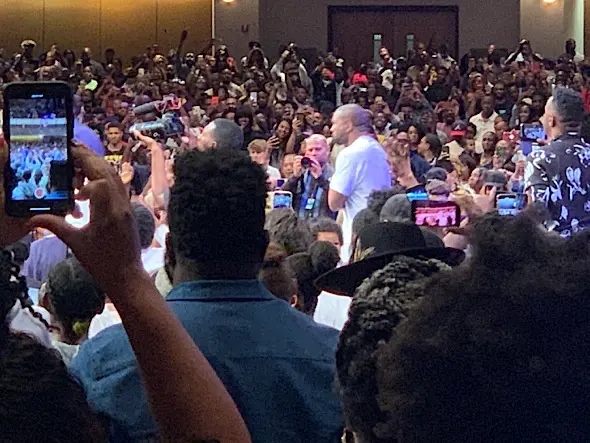 Kanye Brings His Sunday Service To Atlanta Mega Church [VIDEO]