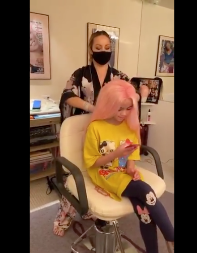 Mariah Carey Is Putting Her “500 Hours of Beauty School” To Use, As She Transforms Into A Hair Stylist [VIDEO]